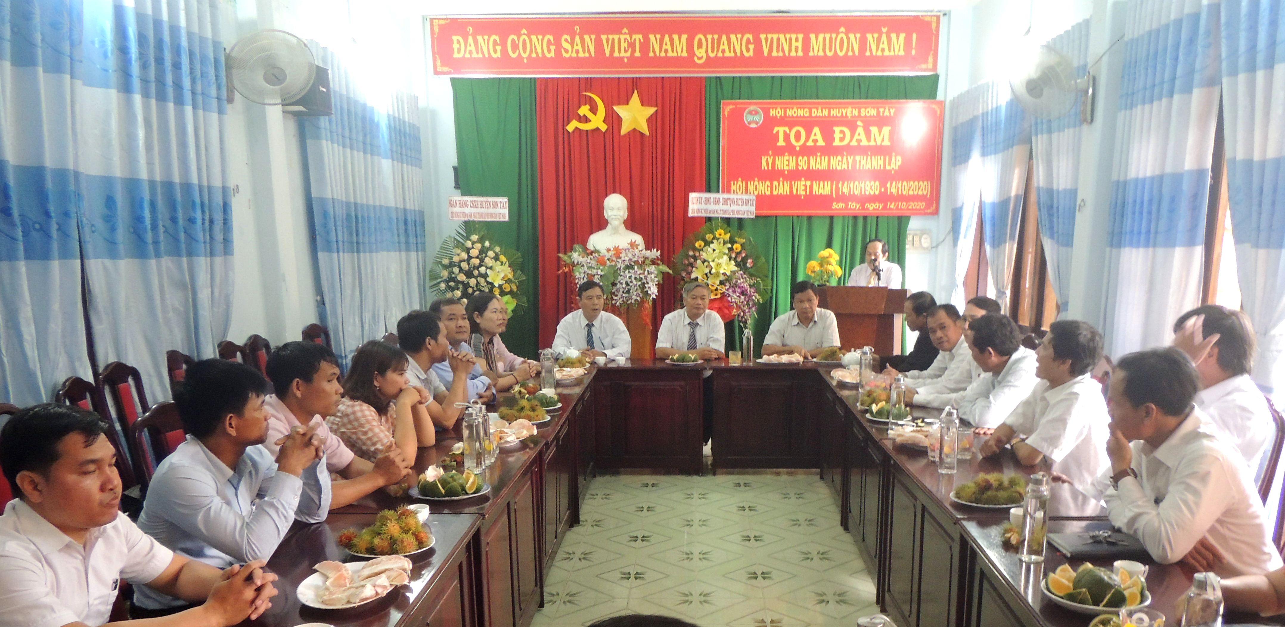 Sơn Tây: Kỷ niệm 90 năm Ngày thành lập Hội Nông dân Việt Nam