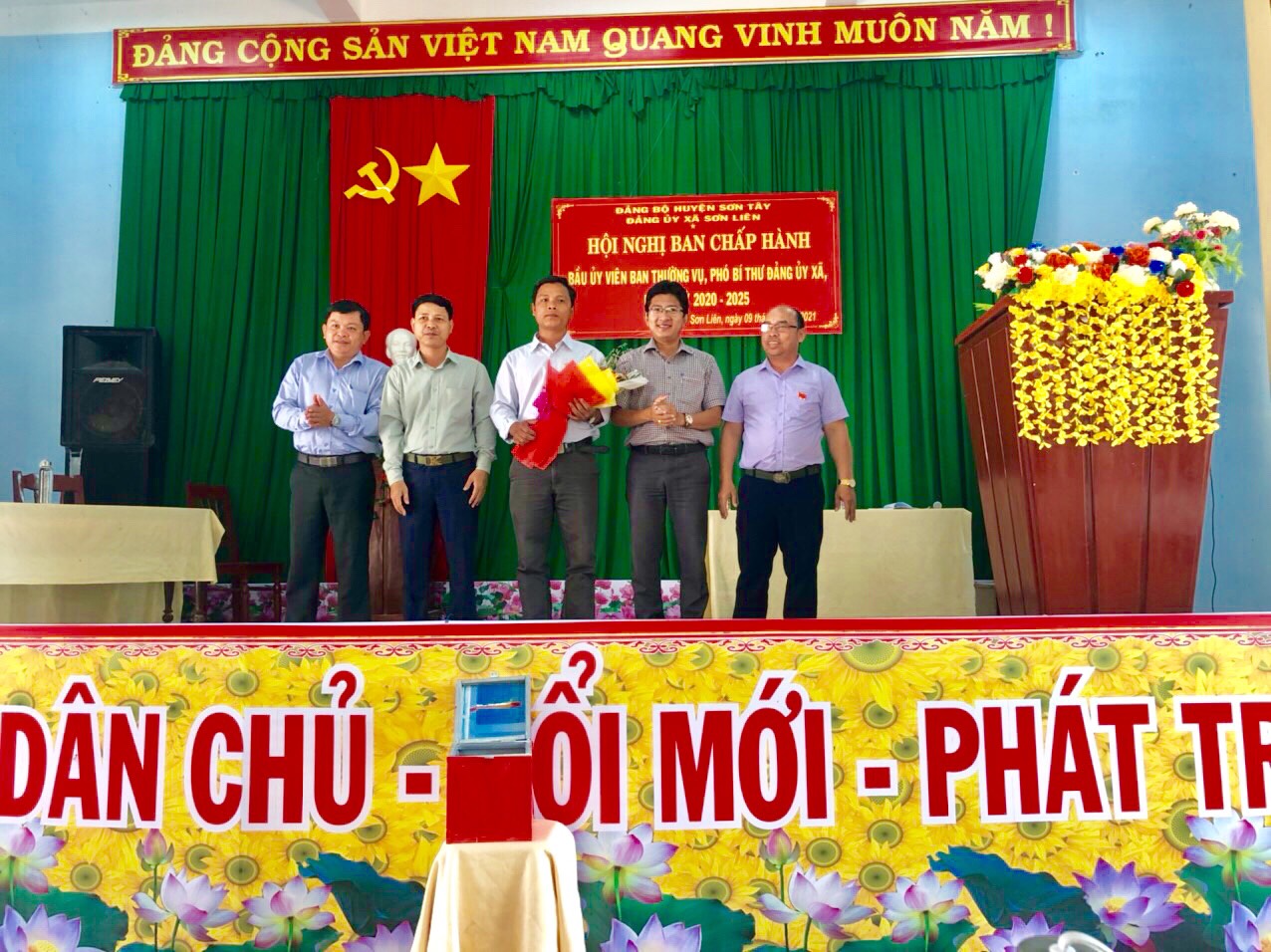 Hội nghị Ban Chấp hành Đảng ủy xã Sơn Liên để bầu chức danh Phó Bí...