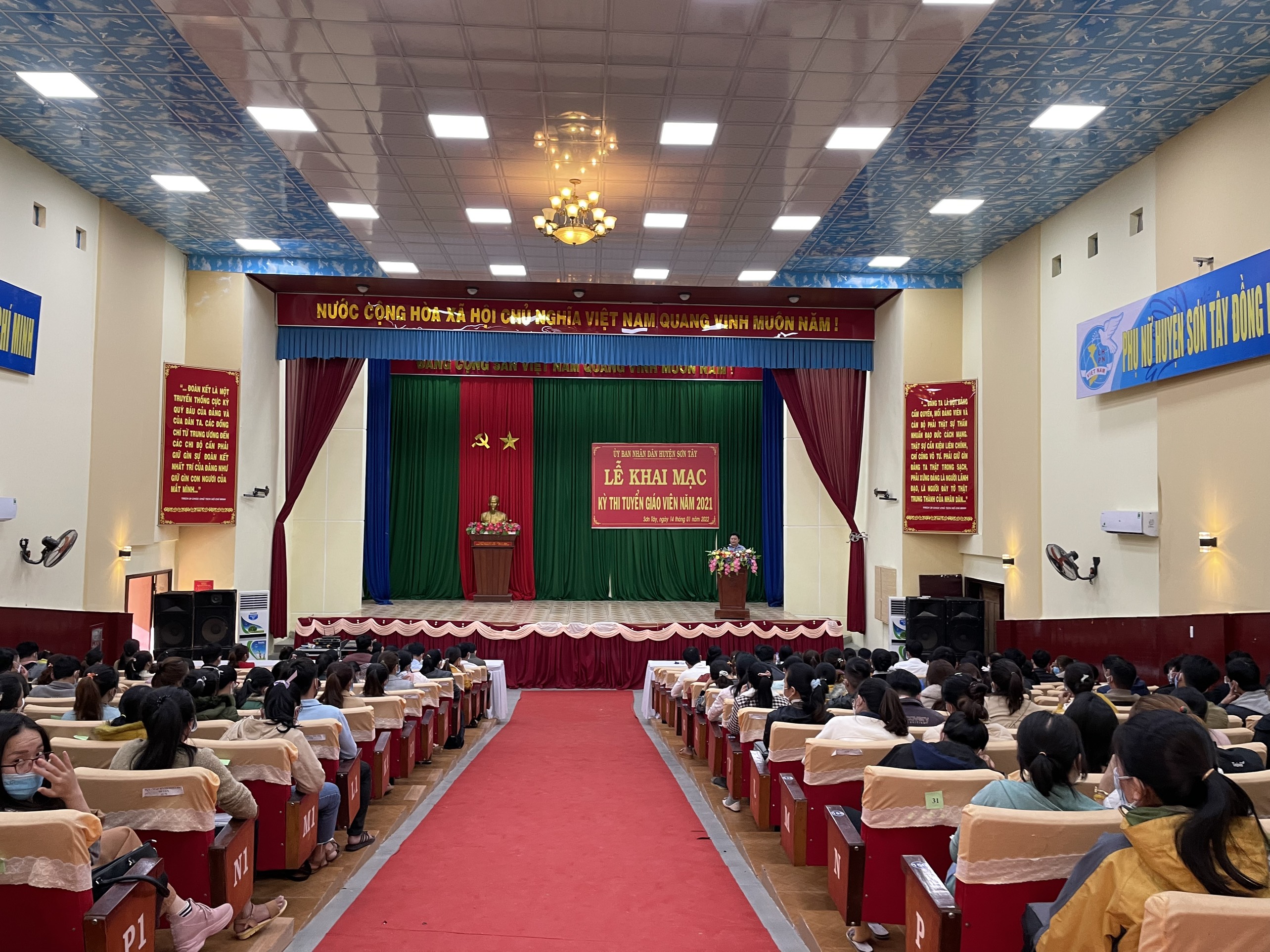 Khai mạc kỳ thi tuyển giáo viên năm 2021 huyện Sơn Tây (vòng 2)