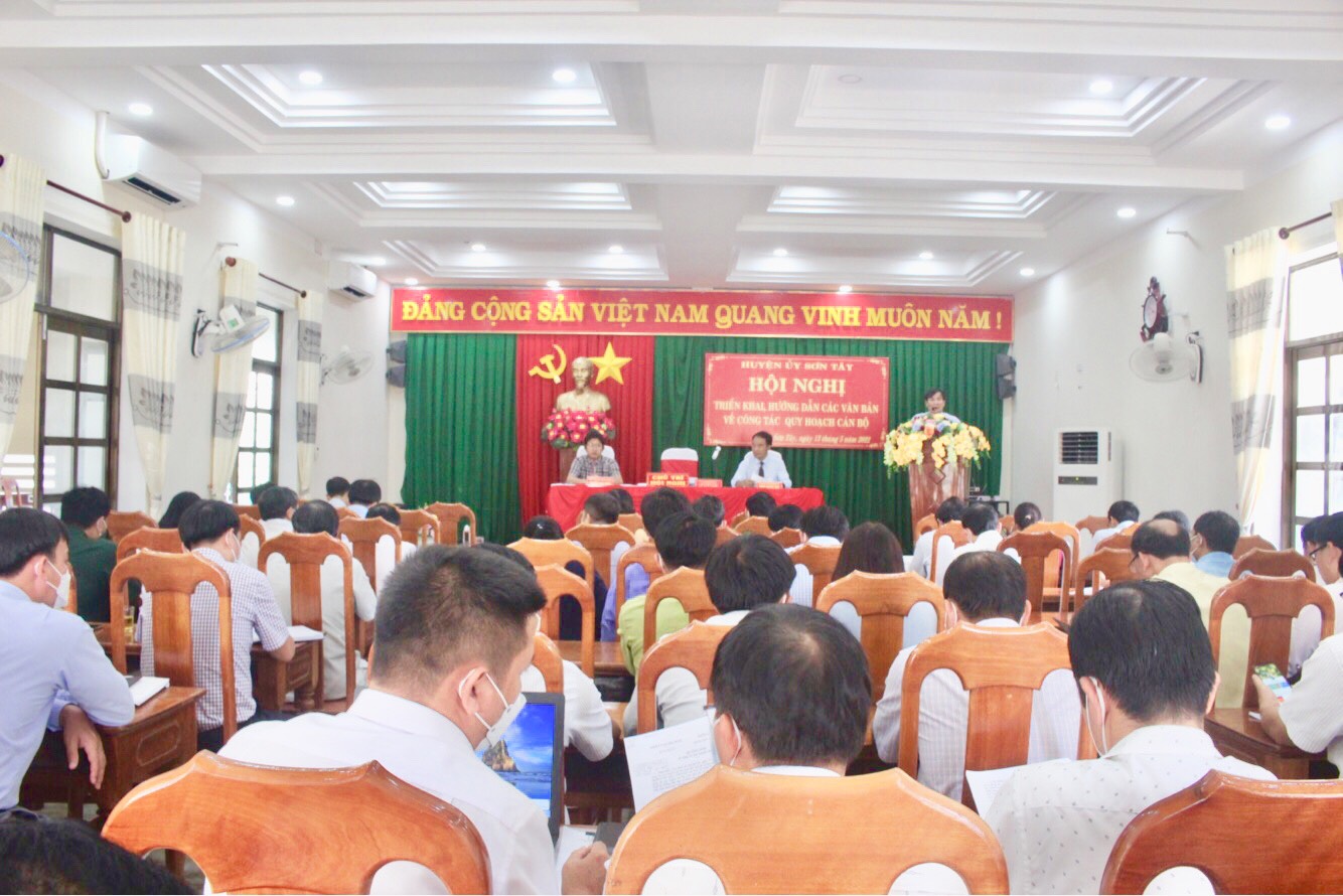 Huyện ủy Sơn Tây tổ chức Hội nghị triển khai các văn bản về công...