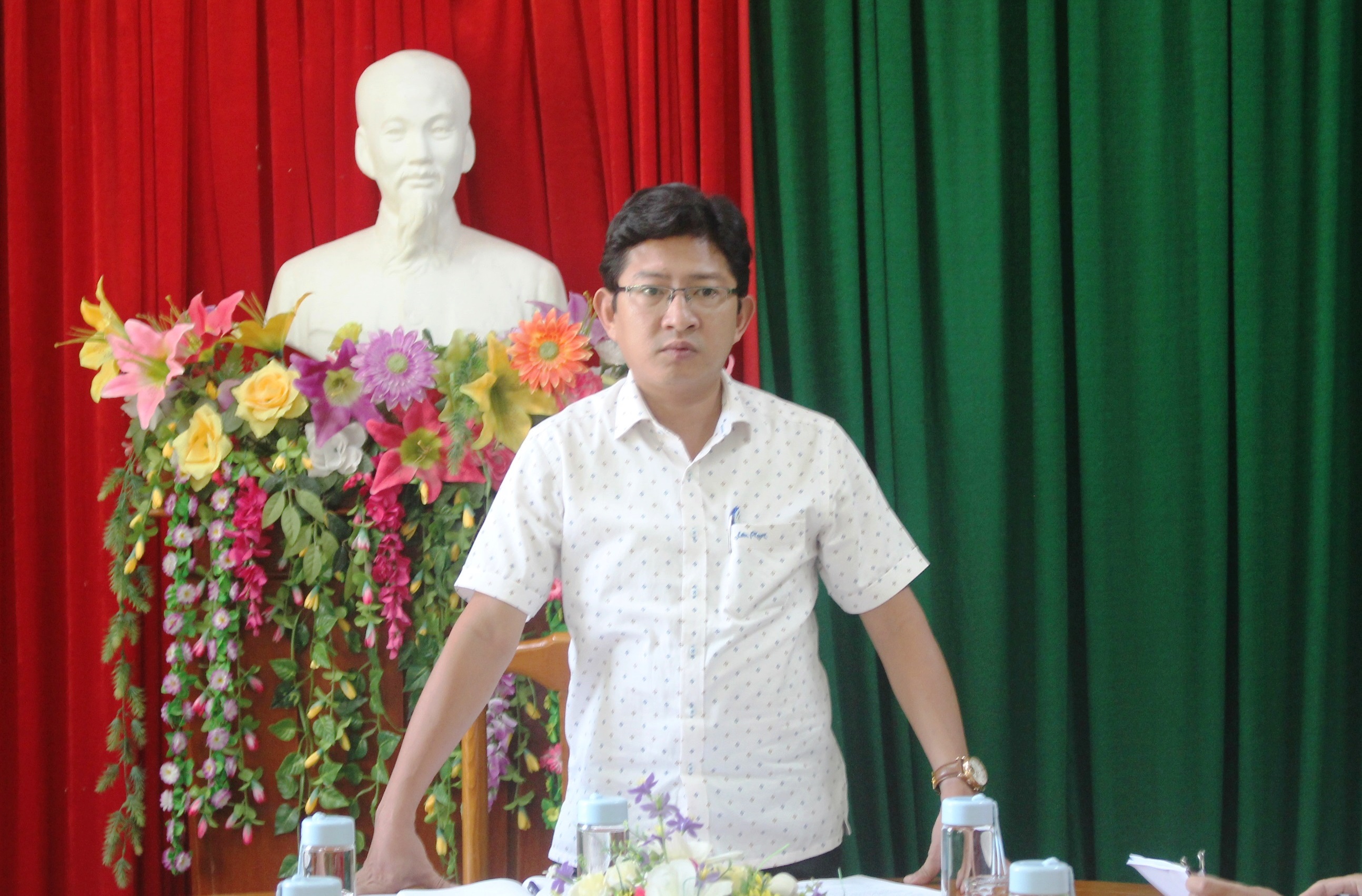 UBND huyện Sơn Tây tổ chức họp phiên thường kỳ tháng 10/2022