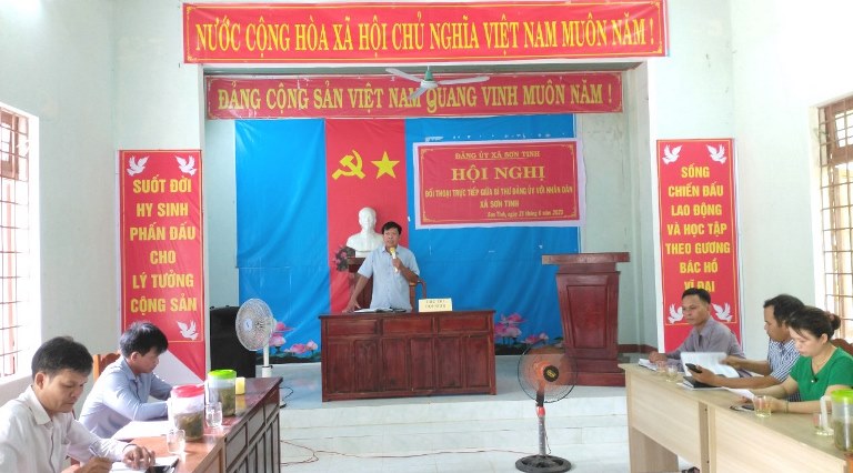 Sơn Tinh: Hội nghị Bí thư Đảng ủy đối thoại trực tiếp với Nhân dân