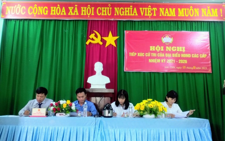 Đại biểu HĐND các cấp tiếp xúc cử tri tại xã Sơn Tinh