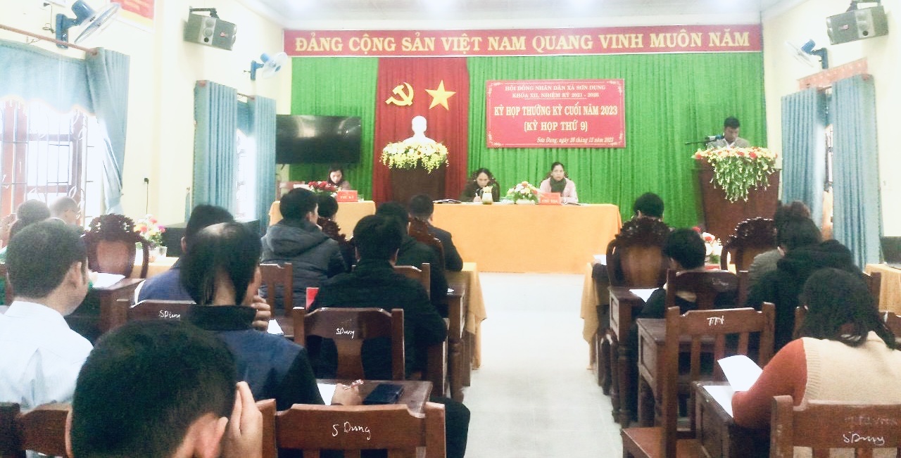 Sơn Dung tổ chức kỳ họp HĐND cuối năm 2023 và thông qua 05 Nghị quyết.