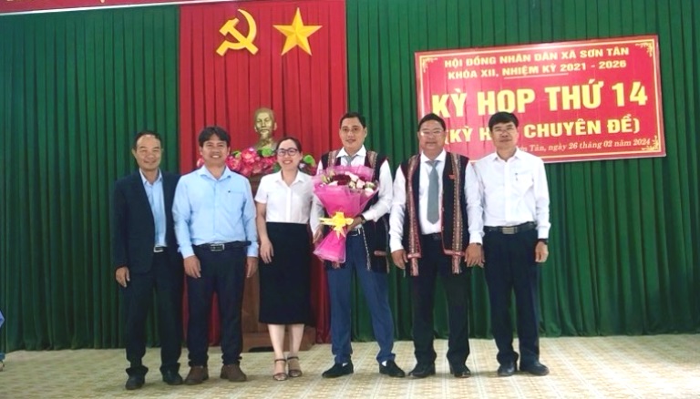 HĐND xã Sơn Tân tổ chức kỳ họp chuyên đề bầu Phó Chủ tịch UBND xã
