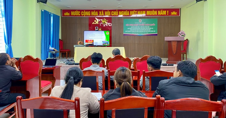 Hội Nông dân huyện Sơn Tây tham dự Hội nghị học tập, quán triệt,...