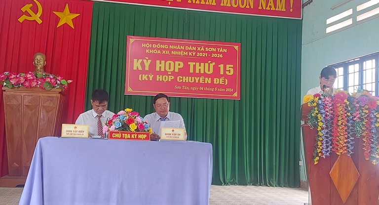 HĐND xã Sơn Tân tổ chức kỳ họp chuyên đề để thông qua một số nội...