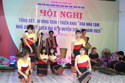 Sơn Tây: Tổng kết chương trình xóa nhà tạm, nhà dột nát năm 2025