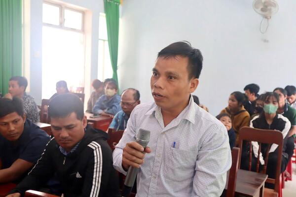 Tổ Đại Biểu HĐND huyện Sơn Tây lắng nghe ý kiến cử tri xã Sơn Mùa