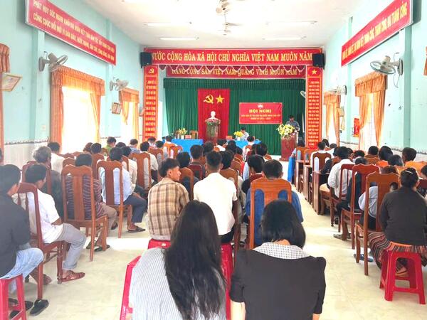 Sơn Màu: Tổ đại biểu HĐND huyện tiếp xúc cử tri trước kỳ họp thường lệ giữa năm 2025.