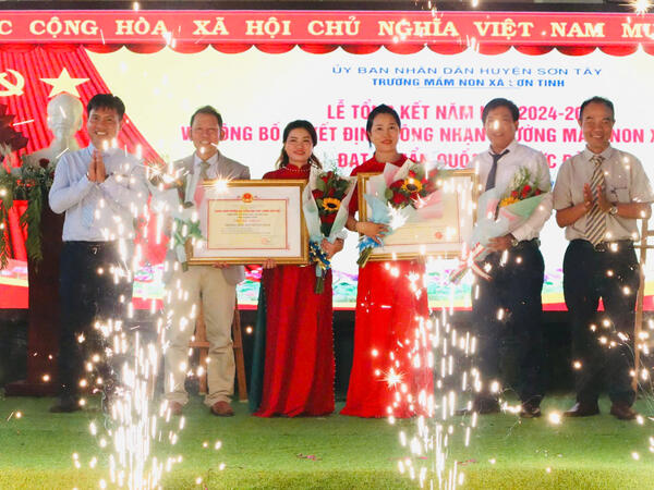 Trường Mầm non xã Sơn Tinh đón Bằng công nhận Trường đạt chuẩn Quốc gia mức độ I và Tổng kết năm học 2024 – 2025